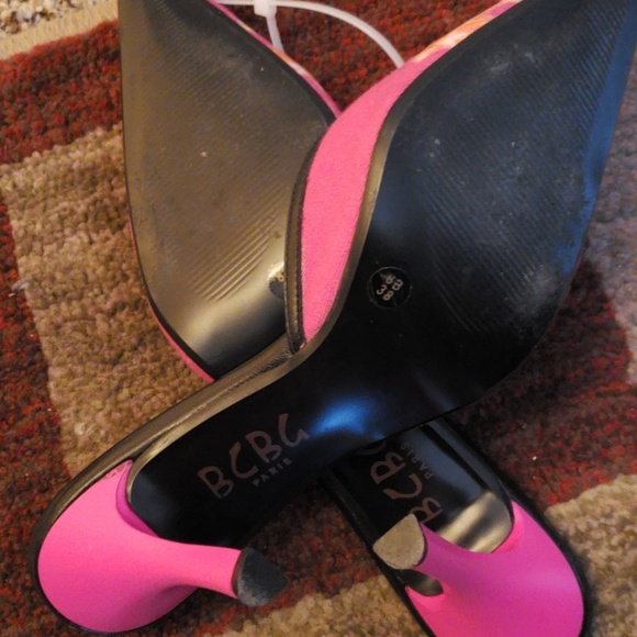 Shoes - Picture 4 of 4